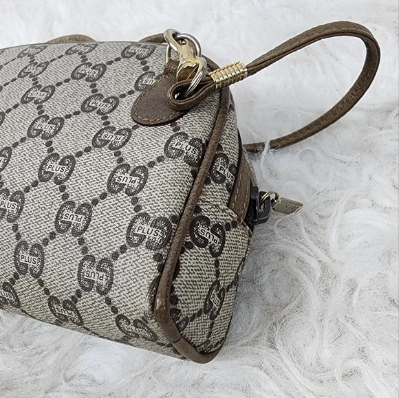Vintage Gucci GG Plus Crossbody Bag – Rare Collector’s Piece - Picture 3 of 16